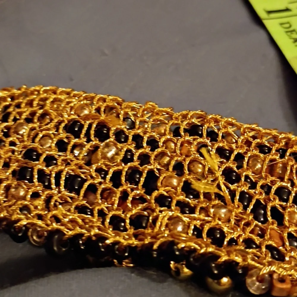 Vintage Black and Gold Beaded Bracelet Sewed With Elastic Thread.